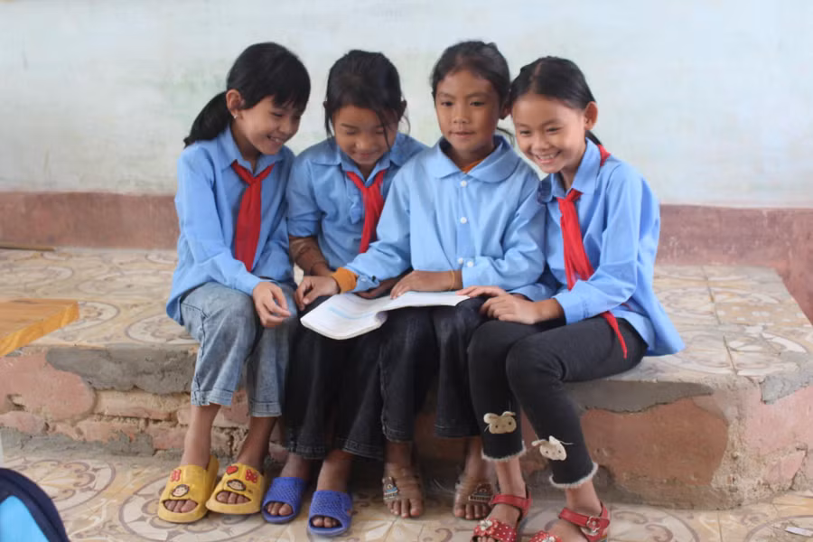 Sau 2 tháng học chung, học sinh người Chứt đã bắt nhịp cùng chương trình học và hòa nhập với các bạn trong lớp.