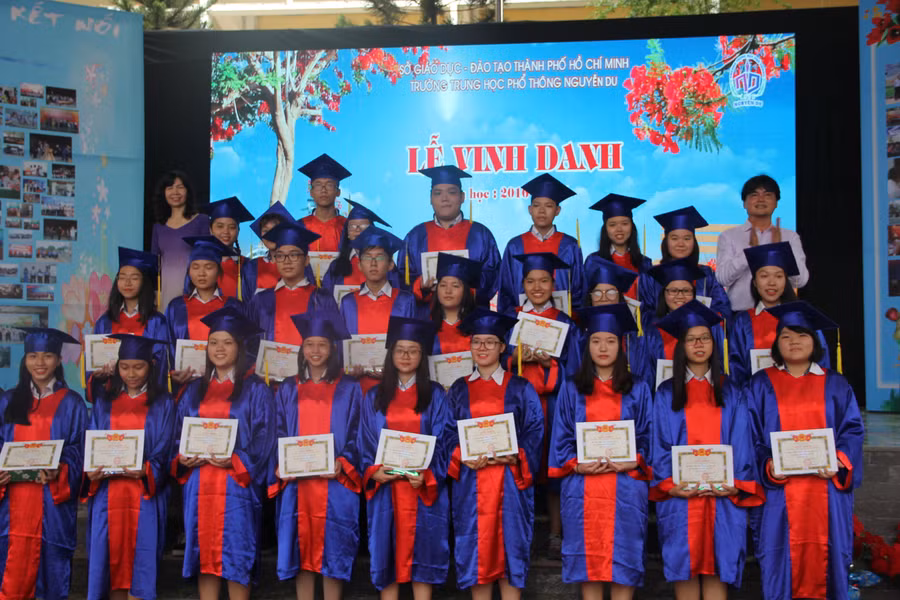 Và những học trò học giỏi, chăm ngoan Và những học trò học giỏi, chăm ngoan