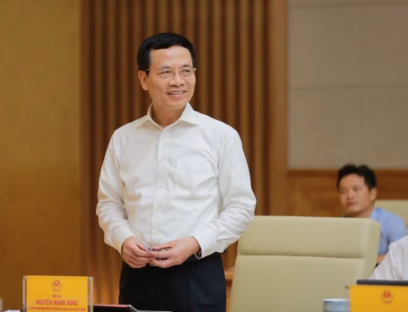 Bộ trưởng Bộ Thông tin và Truyền thông Nguyễn Mạnh Hùng phát biểu tại cuộc họp