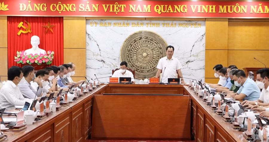 Chủ tịch UBND tỉnh Trịnh Việt Hùng yêu cầu các ngành, địa phương cần nêu cao tinh thần trách nhiệm trong công tác phòng, chống dịch Covid-19.