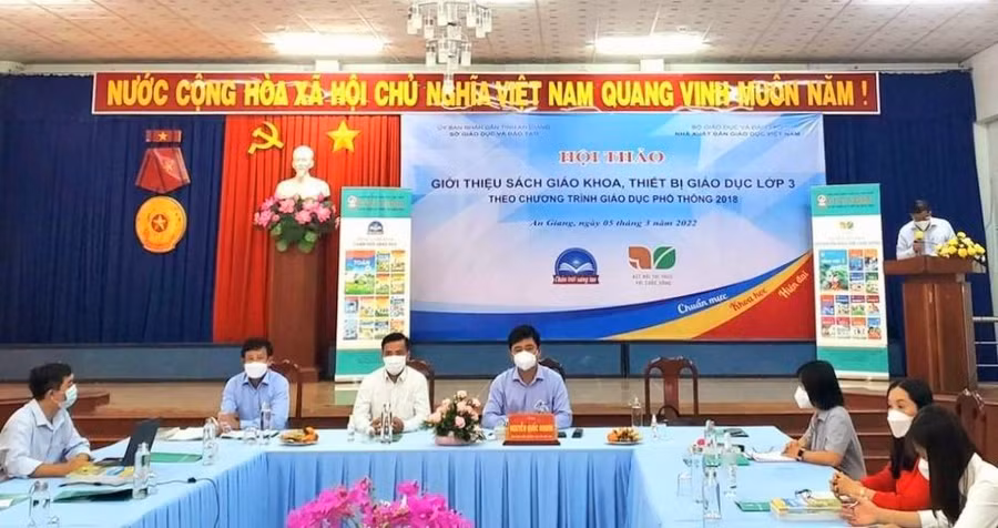 Hội thảo giới thiệu sách giáo khoa, thiết bị giáo dục lớp 3 theo Chương trình GDPT 2018.