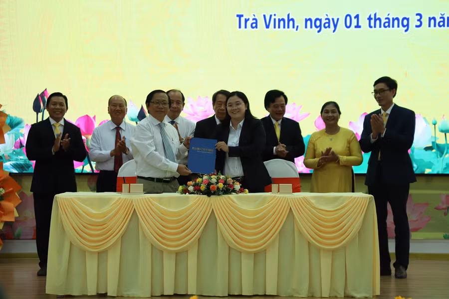 Bệnh viện Trường ĐH Trà Vinh ký kết ghi nhớ hợp tác với Bệnh viện Nhi đồng 1 TPHCM. Bệnh viện Trường ĐH Trà Vinh ký kết ghi nhớ hợp tác với Bệnh viện Nhi đồng 1 TPHCM.