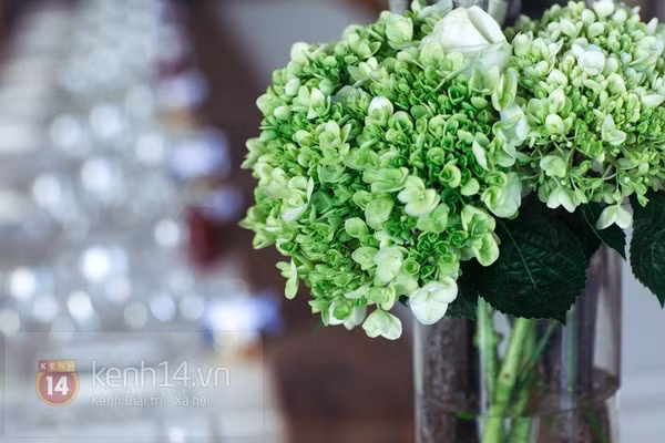 Ngỡ ngàng trước cảnh đám cưới trên biển như cổ tích của NTK Adrian Anh Tuân và bạn trai 6