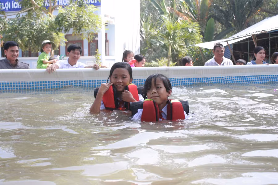 Cần Thơ: Tìm giải pháp xóa mù bơi cho học sinh