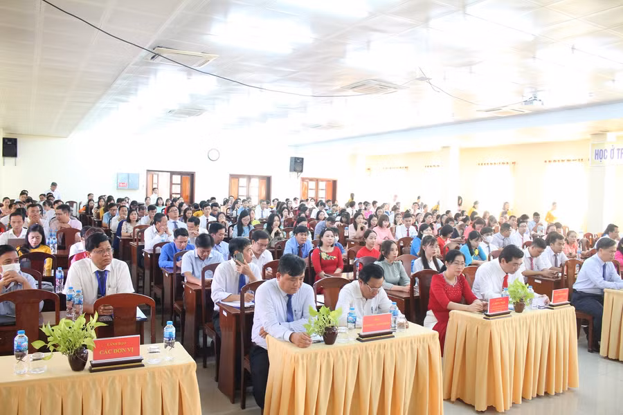Quang cảnh buổi lễ.