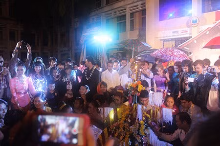 Sinh viên Lào rộn ràng đón tết Bunpimay trên đất Việt Nam ảnh 7