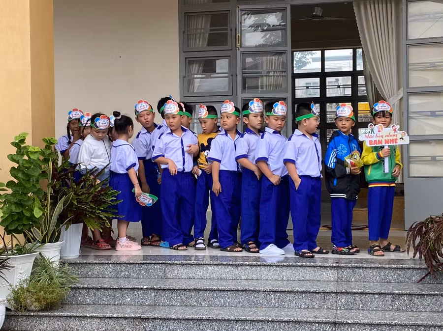Học sinh tiểu học tỉnh Tiền Giang. Ảnh: X. Uyên.