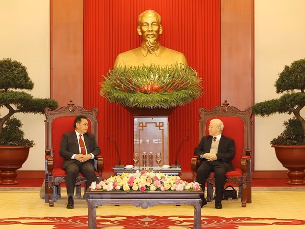 Tổng Bí thư Nguyễn Phú Trọng tiếp Chủ tịch Quốc hội Lào Xaysomphone Phomvihane. (Ảnh: Trí Dũng/TTXVN).
