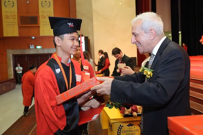 Vinh danh học viên VUS có thành tích IELTS xuất sắc