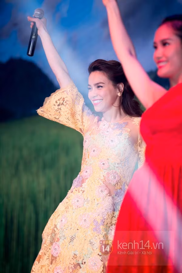 Hồ Ngọc Hà cùng dàn mỹ nhân Việt lộng lẫy trong sự kiện 4