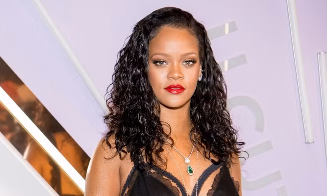 Rihanna là nữ ca sĩ giàu nhất thế giới.