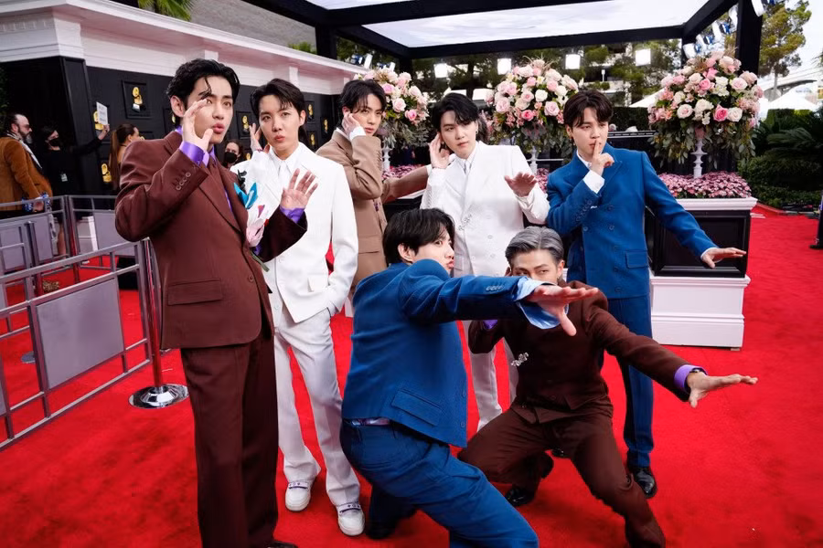 BTS trắng tay tại lễ trao giải Grammy 2022 ảnh 1