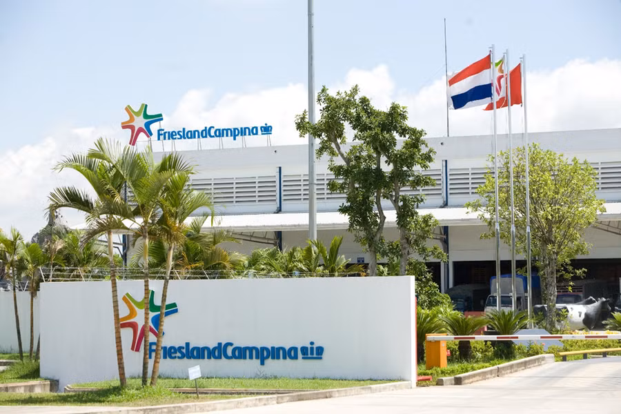 Nhà máy Hà Nam, thuộc Công ty FrieslandCampina tại huyện Phủ Lý, tỉnh Hà Nam vinh dự nhận những giải thưởng cao quý của Nhà nước.