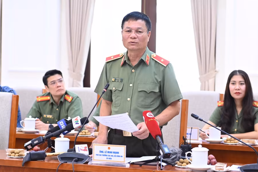 Thiếu tướng Lê Minh Mạnh phát biểu tại Hội nghị.