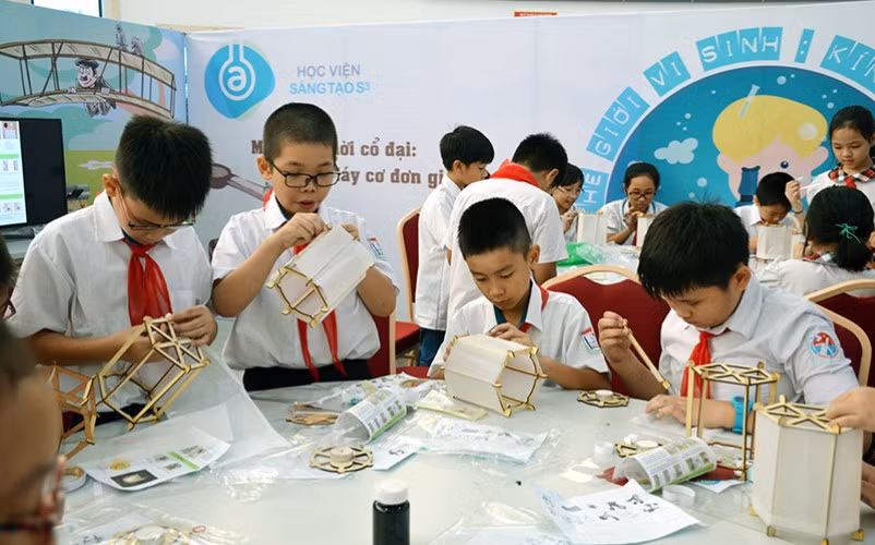 Sự bùng nổ của CNTT cũng như việc ứng dụng thành tựu công nghệ vào môi trường giáo dục là nền tảng cho GDTM.