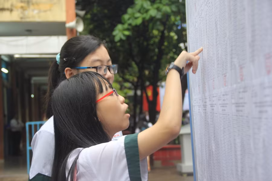 Học sinh lớp 9 tại TP.HCM dự thi vào lớp 10 công lập. Ảnh minh họa P.Nga 