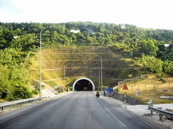 Đầu tư mở rộng hầm đường bộ qua Đèo Ngang
