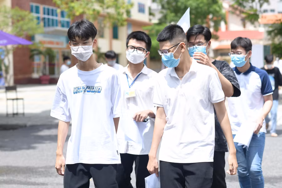 Thí sinh tham dự Kỳ thi đánh giá năng lực năm 2022 do Trường ĐH Bách khoa Hà Nội tổ chức.