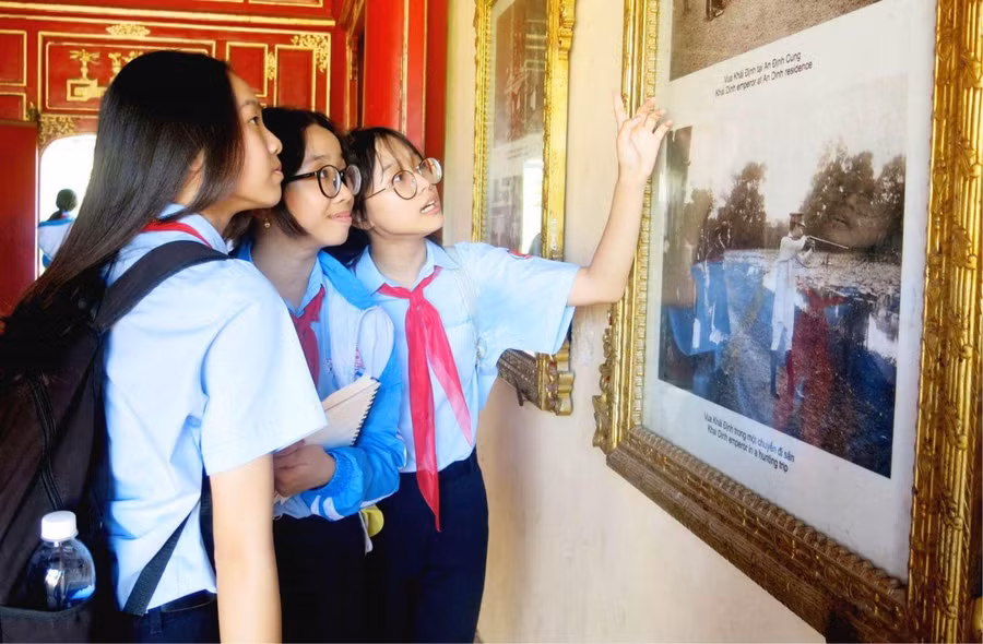 Học sinh TP Huế tham quan Hoàng thành. Ảnh minh họa