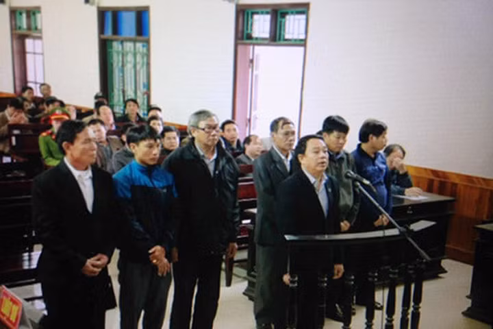 “Ăn” tiền đền bù dự án Formosa, nguyên chủ tịch huyện lãnh 12 năm tù