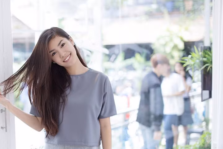 Gợi ý mẹo chọn váy đẹp cho người chân to