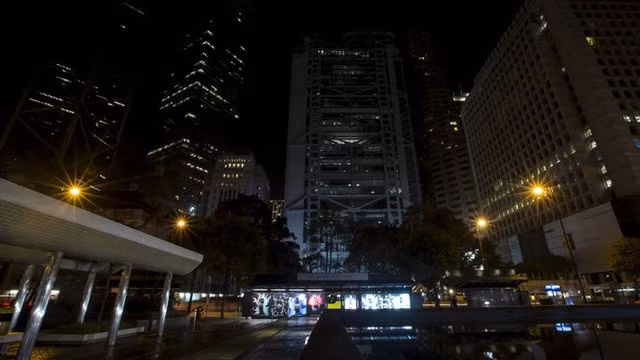 Khu Trung tâm tài chính của Hong Kong (Trung Quốc) hưởng ứng Giờ Trái đất.