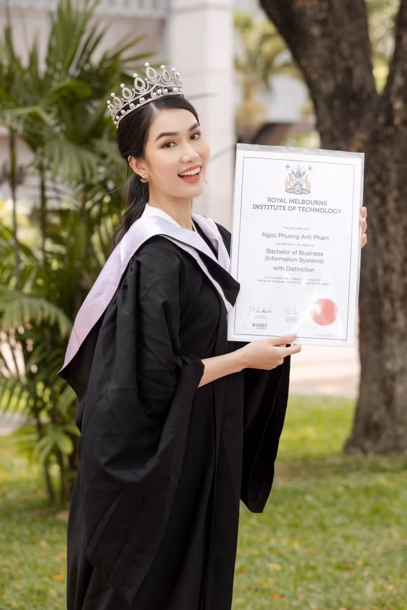 Trang chủ Miss International chúc mừng Á hậu Phương Anh tốt nghiệp thủ khoa ảnh 1
