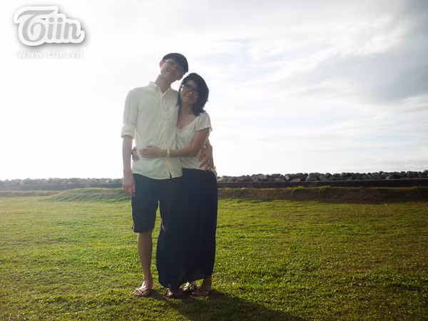 Chuyện tình đẹp như ngôn tình của cặp đôi yêu nhau từ nửa vòng trái đất