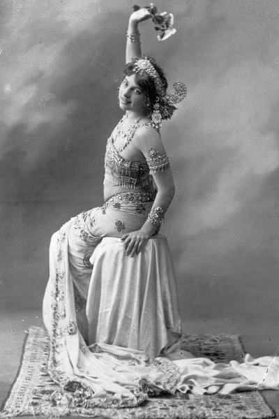 (1905)