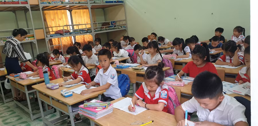 Nhiều trường học trên địa bàn TP Móng Cái (tỉnh Quảng Ninh) được quan tâm đầu tư về cơ sở vật chất đảm bảo hoạt động dạy và học