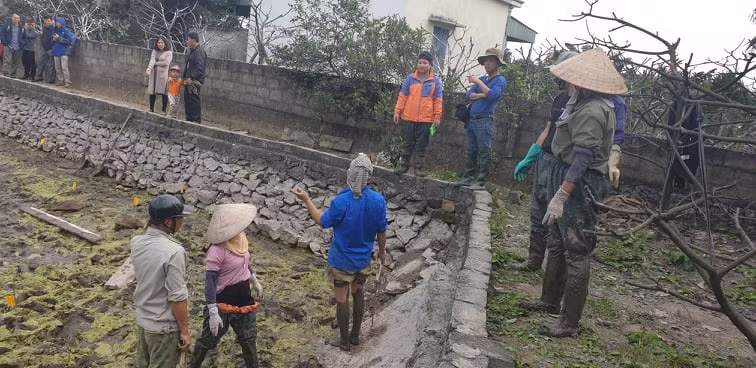 Viêc khai quật 13 chiếc cọc gỗ được tiến hành trong vòng 40 ngày kể từ 20/2