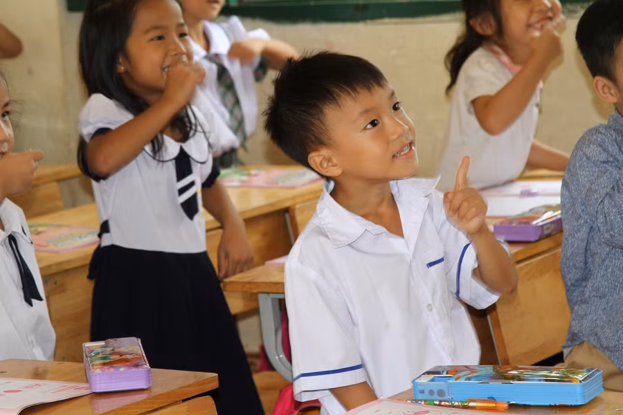 Giờ học tiếng Anh thú vị của học sinh lớp Một, Trường Tiểu học Kiến Quốc, Kiến Thụy