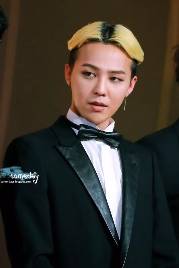 Loat kieu toc va trang phuc doc la chi G-Dragon dam dien hinh anh 12 gd16.jpg