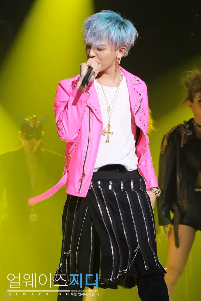 Loat kieu toc va trang phuc doc la chi G-Dragon dam dien hinh anh 10 gd19.jpg
