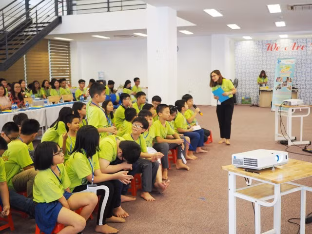 Học sinh được tiếp cận rất nhiều kiến thức bổ ích về bảo vệ rừng, bảo vệ môi trường sống