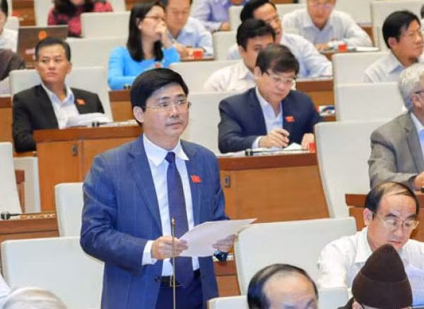 Đại biểu Nguyễn Tuấn Anh Đại biểu Nguyễn Tuấn Anh