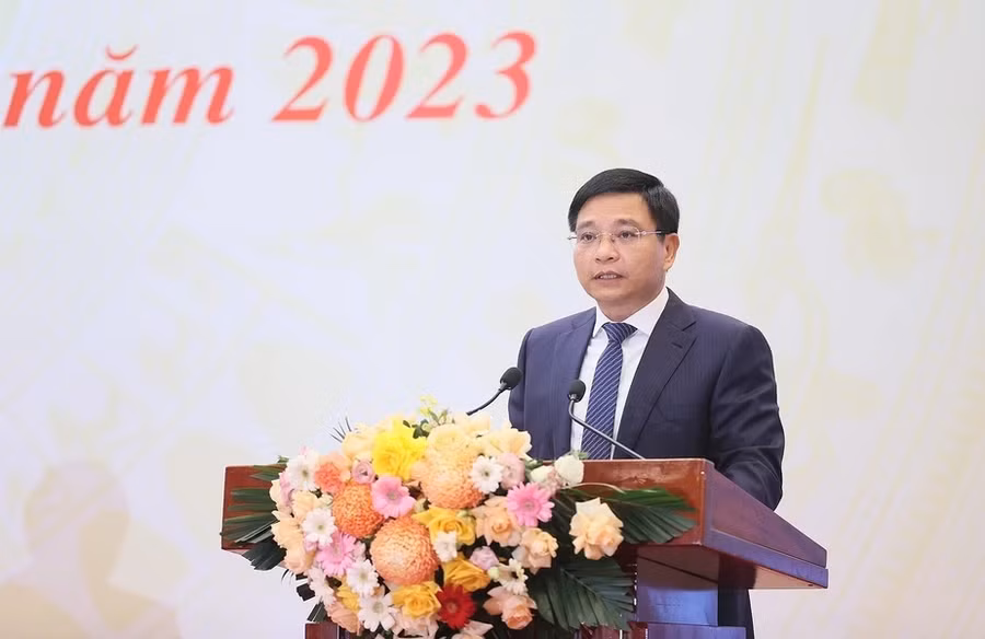 Bộ trưởng Bộ Giao thông vận tải Nguyễn Văn Thắng phát biểu khai mạc hội nghị. (Ảnh: Dương Giang/TTXVN) Bộ trưởng Bộ Giao thông vận tải Nguyễn Văn Thắng phát biểu khai mạc hội nghị. (Ảnh: Dương Giang/TTXVN)