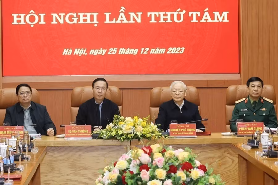 Tổng Bí thư Nguyễn Phú Trọng với lãnh đạo Đảng, Nhà nước, Quân ủy Trung ương chủ trì Hội nghị. (Ảnh: Trí Dũng/TTXVN)