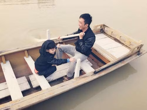 Cường Đô la và Subeo thích thú chèo thuyền ở Hà Nội - 7