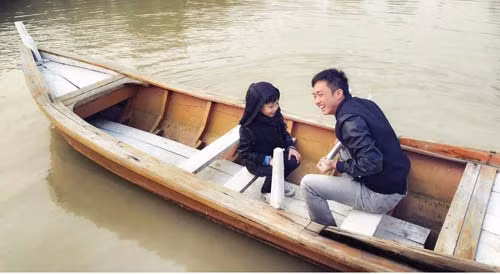 Cường Đô la và Subeo thích thú chèo thuyền ở Hà Nội - 3
