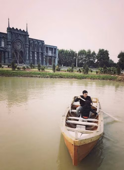 Cường Đô la và Subeo thích thú chèo thuyền ở Hà Nội - 5