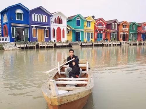 Cường Đô la và Subeo thích thú chèo thuyền ở Hà Nội - 2
