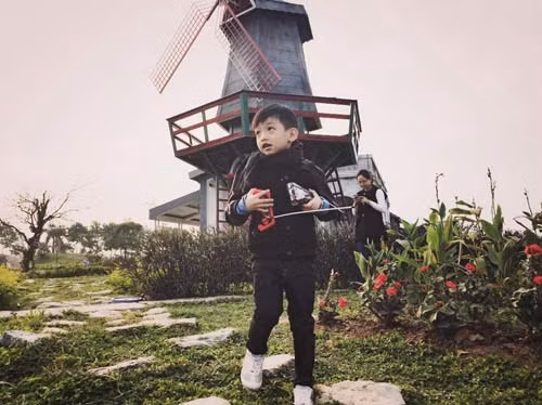 Cường Đô la và Subeo thích thú chèo thuyền ở Hà Nội - 10