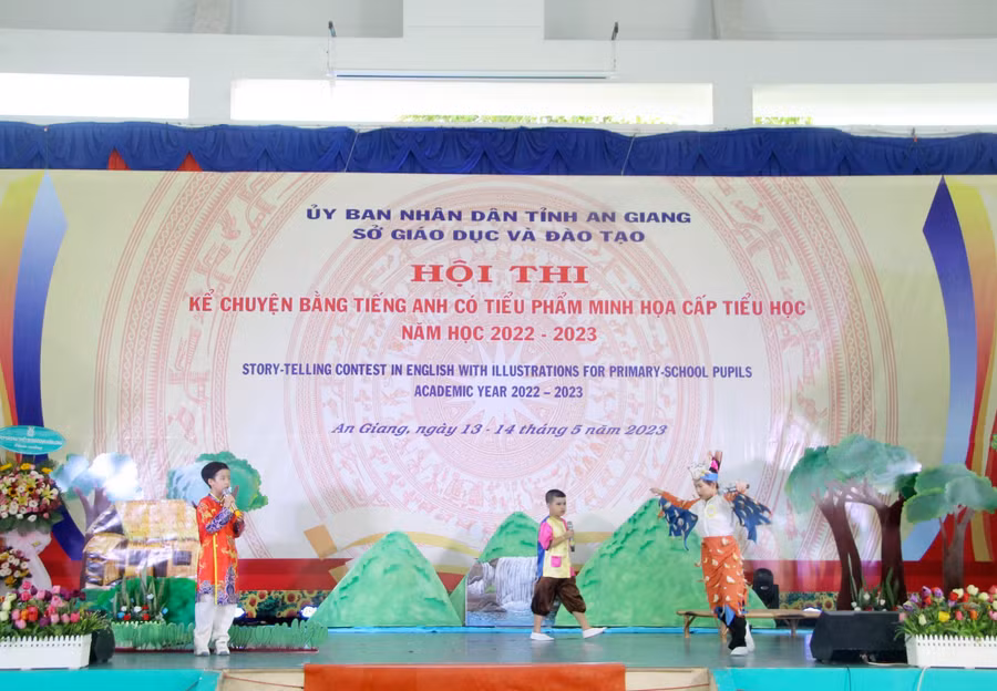 Các tiết mục dự thi đầy màu sắc, đa dạng về cách thể hiện. Các tiết mục dự thi đầy màu sắc, đa dạng về cách thể hiện.