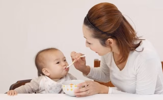 Dinh dưỡng là yếu tố quan trọng quyết định đến việc phát triển chiều cao của trẻ. Ảnh minh họa.