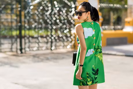 Fashionista Sai Gon du xuan voi vay ao hoa tiet ga trong - Anh 11
