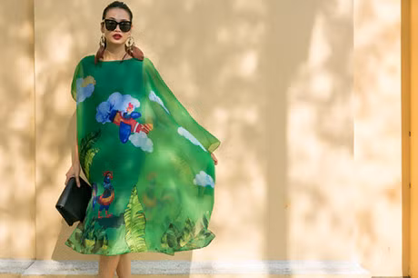 Fashionista Sai Gon du xuan voi vay ao hoa tiet ga trong - Anh 2