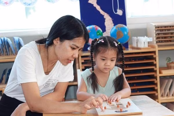Phụ huynh nên chấp nhận cảm xúc của con. Ảnh minh hoạ.