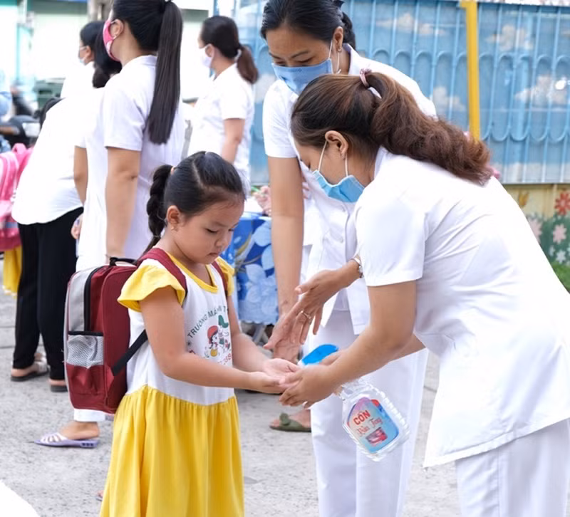 Bên cạnh bảo đảm an toàn phòng chống dịch, vấn đề chăm sóc sức khỏe tinh thần cho học sinh hậu Covid-19 vô cùng quan trọng.