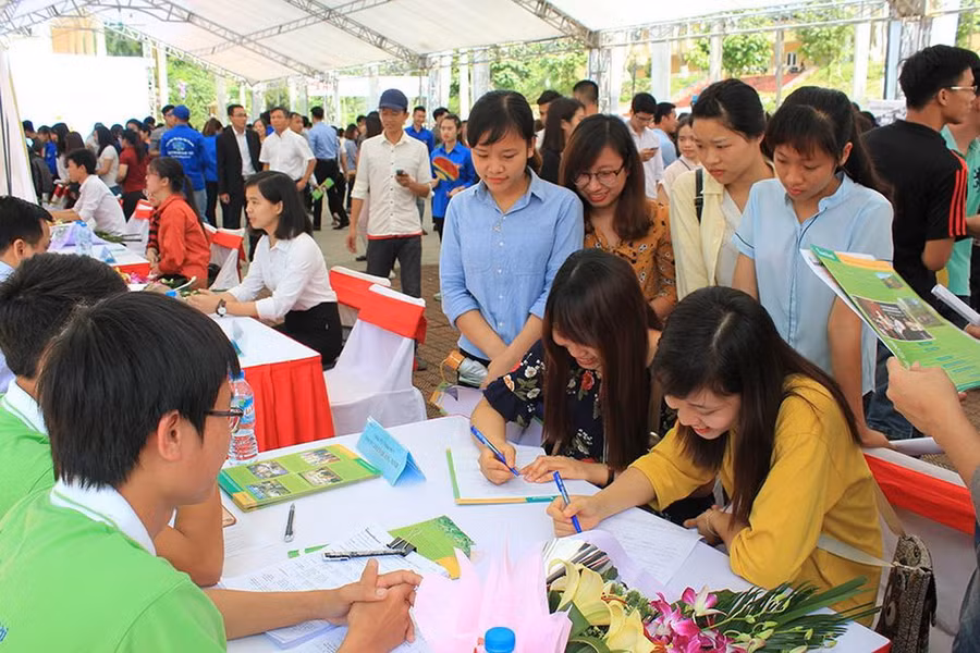 Ngày hội việc làm cho sinh viên của Trường ĐH Lâm nghiệp. Ngày hội việc làm cho sinh viên của Trường ĐH Lâm nghiệp.